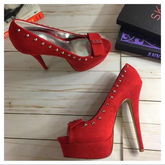 Shoe Dazzle Shoes - NWOT Shoe Dazzle "Vivianna" Standout Heels in Red